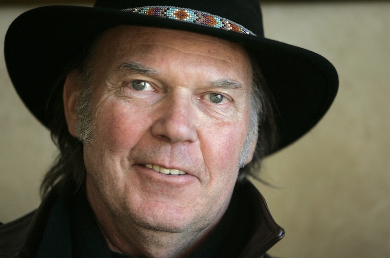 Neil Young, Beck, And Lana Del Rey Set To Headline ‘Harvest Moon’ Charity Concert In California